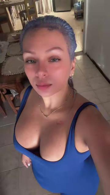 @Vecky25