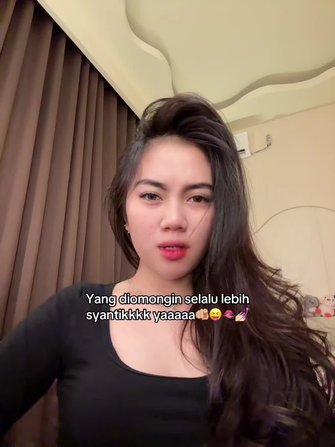 @AGNESSTANIA