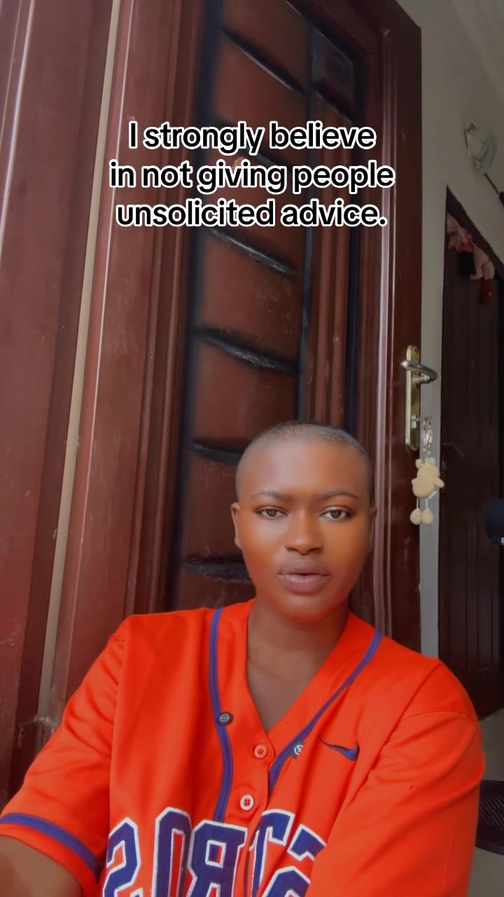 @bald_esther