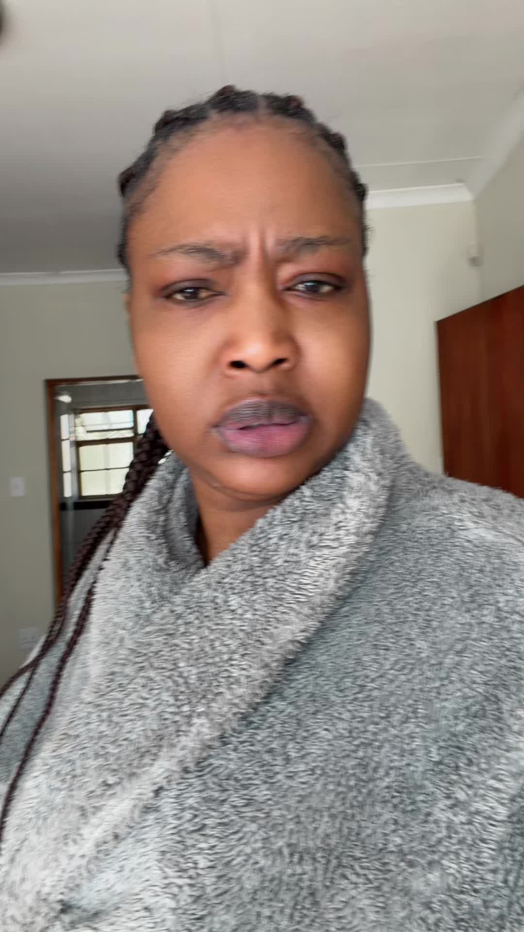 @kholomalele
