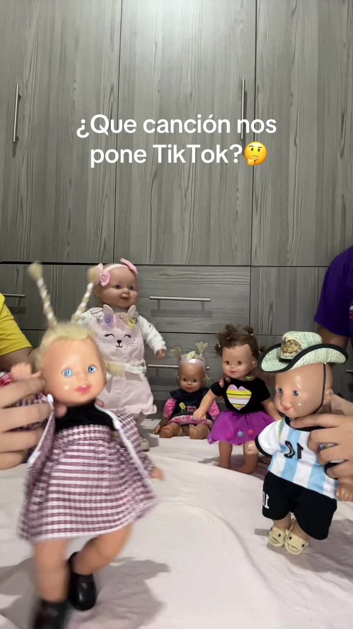 @PELONES