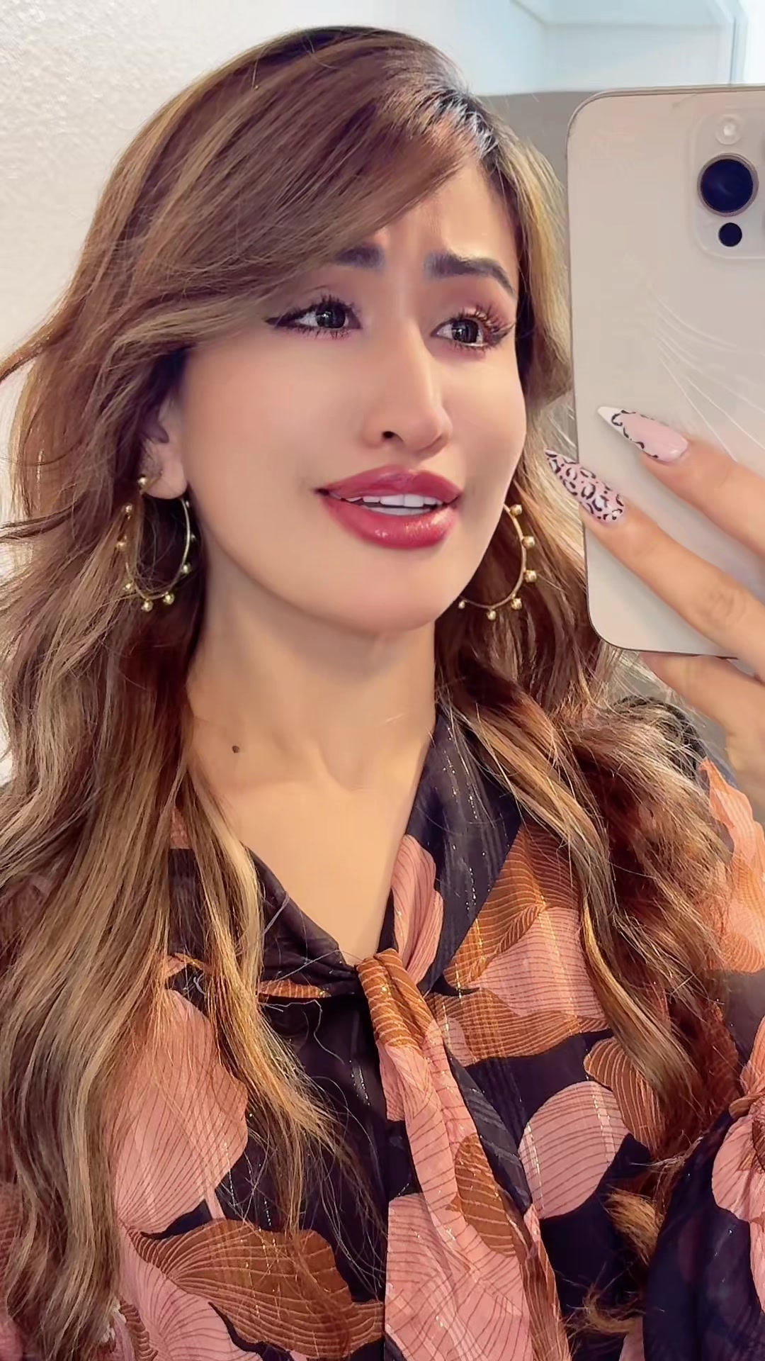 @ANNA🦋آنا.