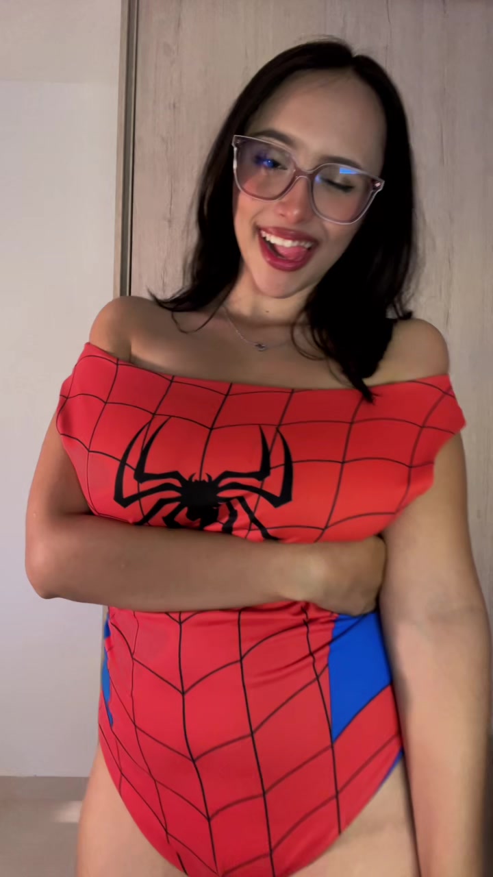 @HilaryRhodes