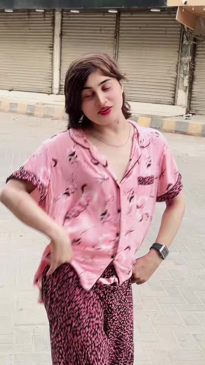 @Vickykarachi123