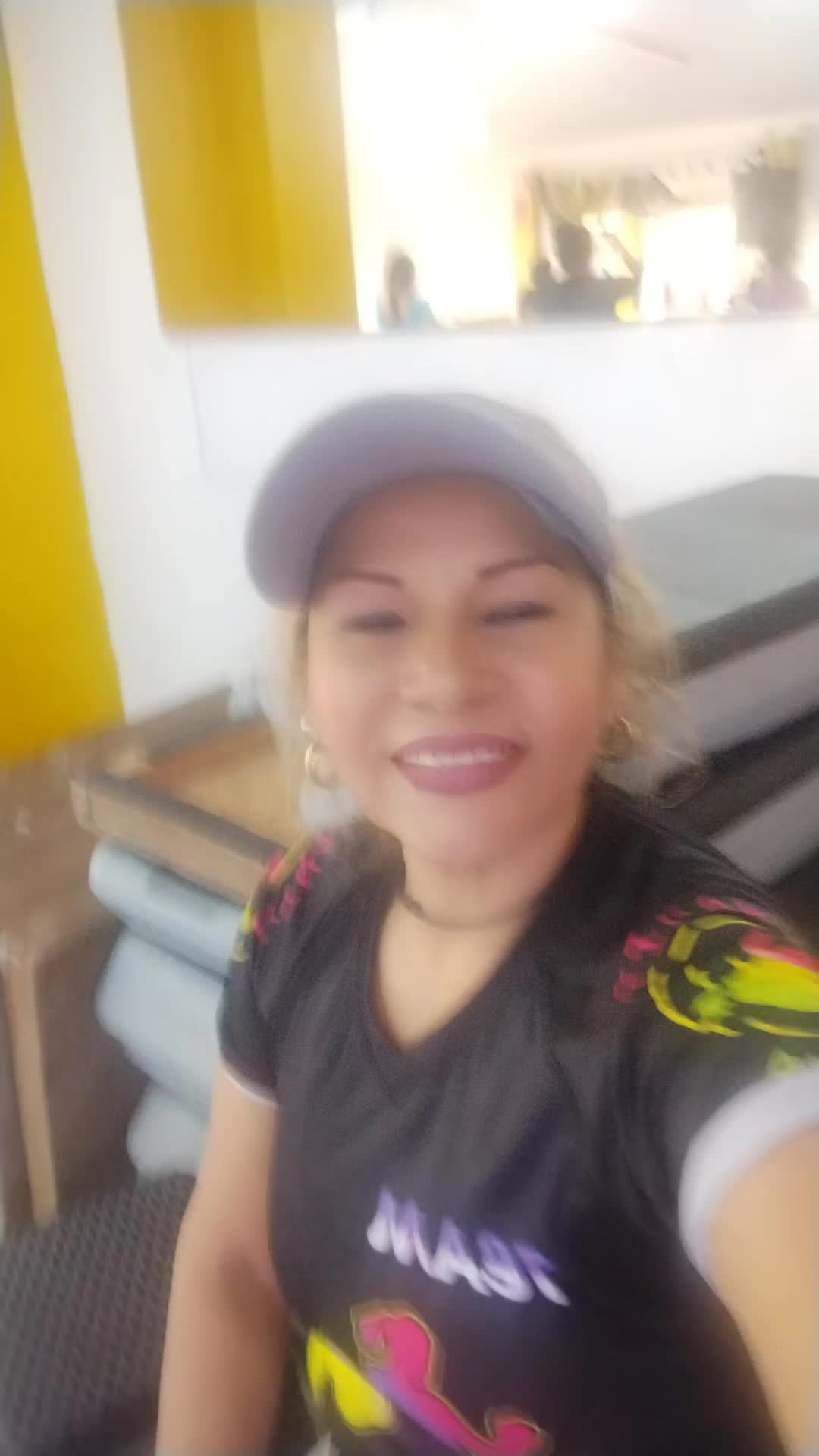 @lindasi