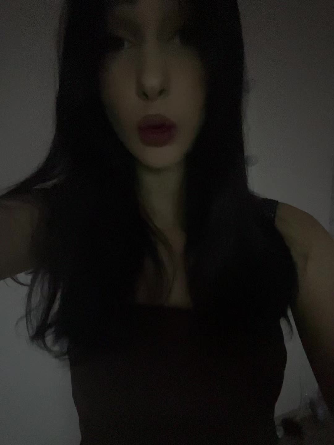 @вика чёрная🪽