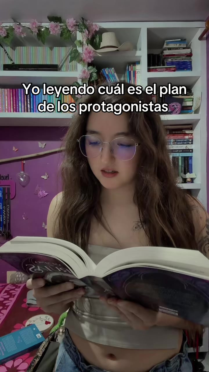 @Ixchel 📚✨🌙