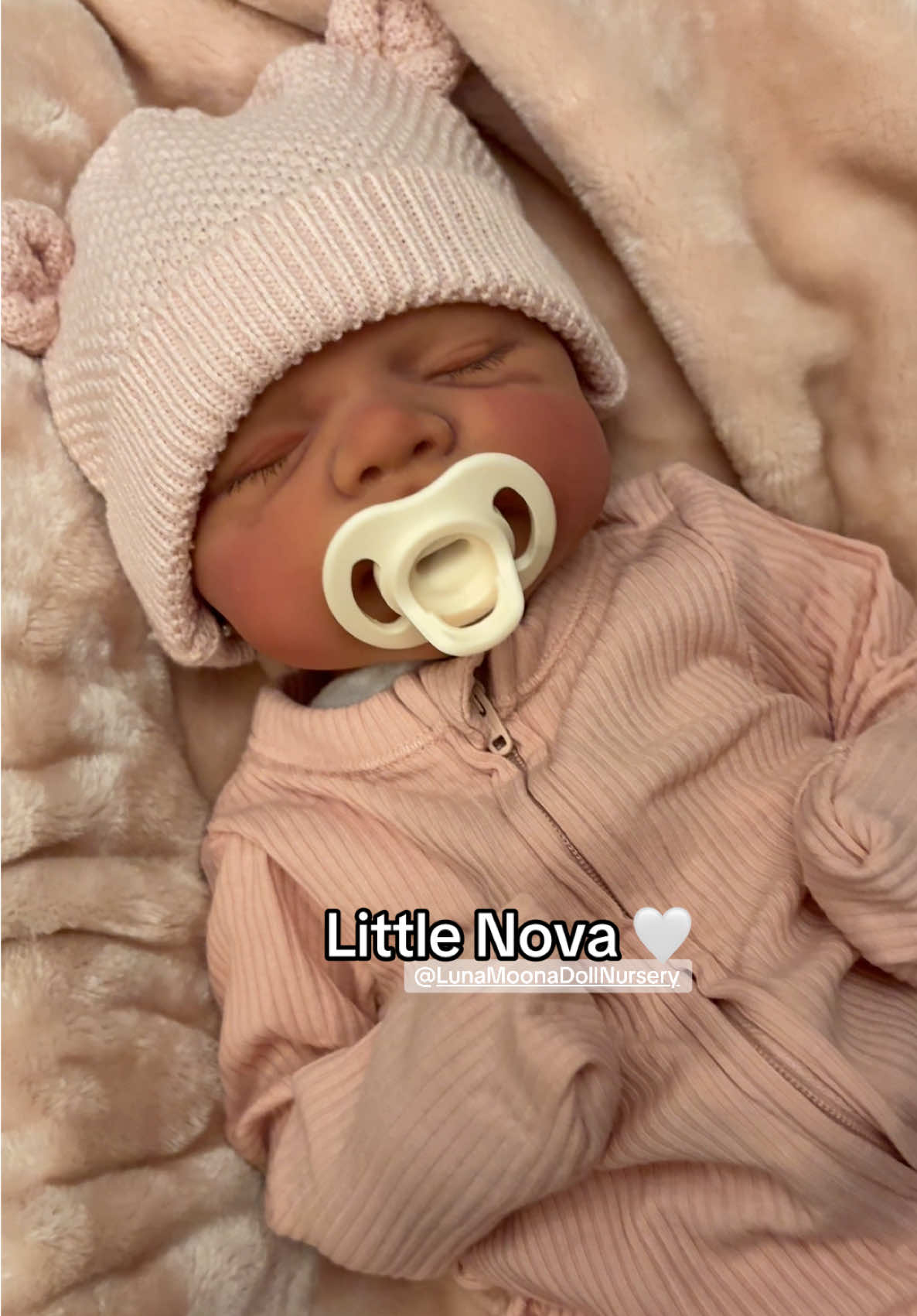 @LittleLoveNursery