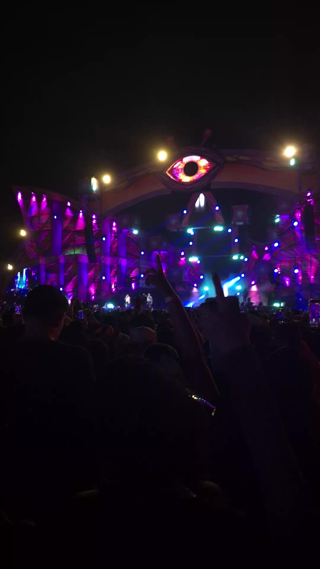 @Lony 🎵