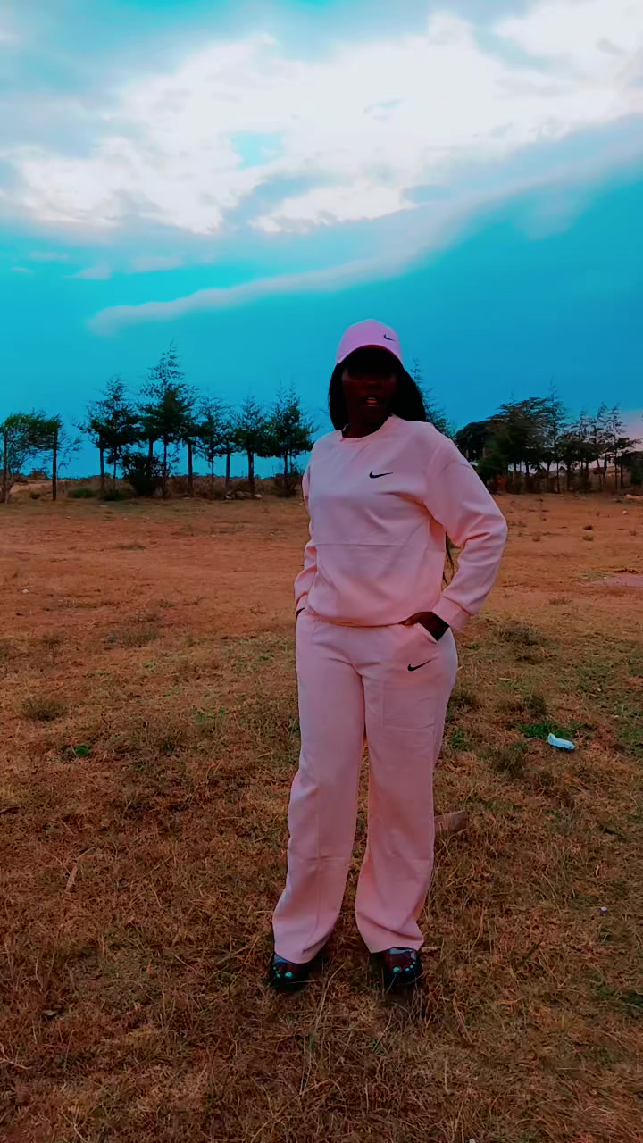@Pinky🦋🥀