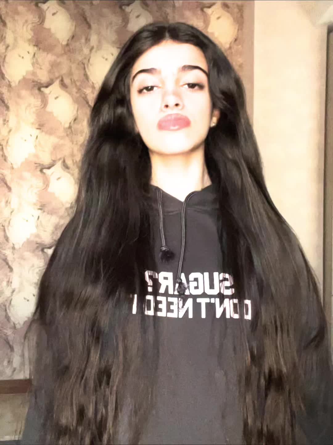 @AVA