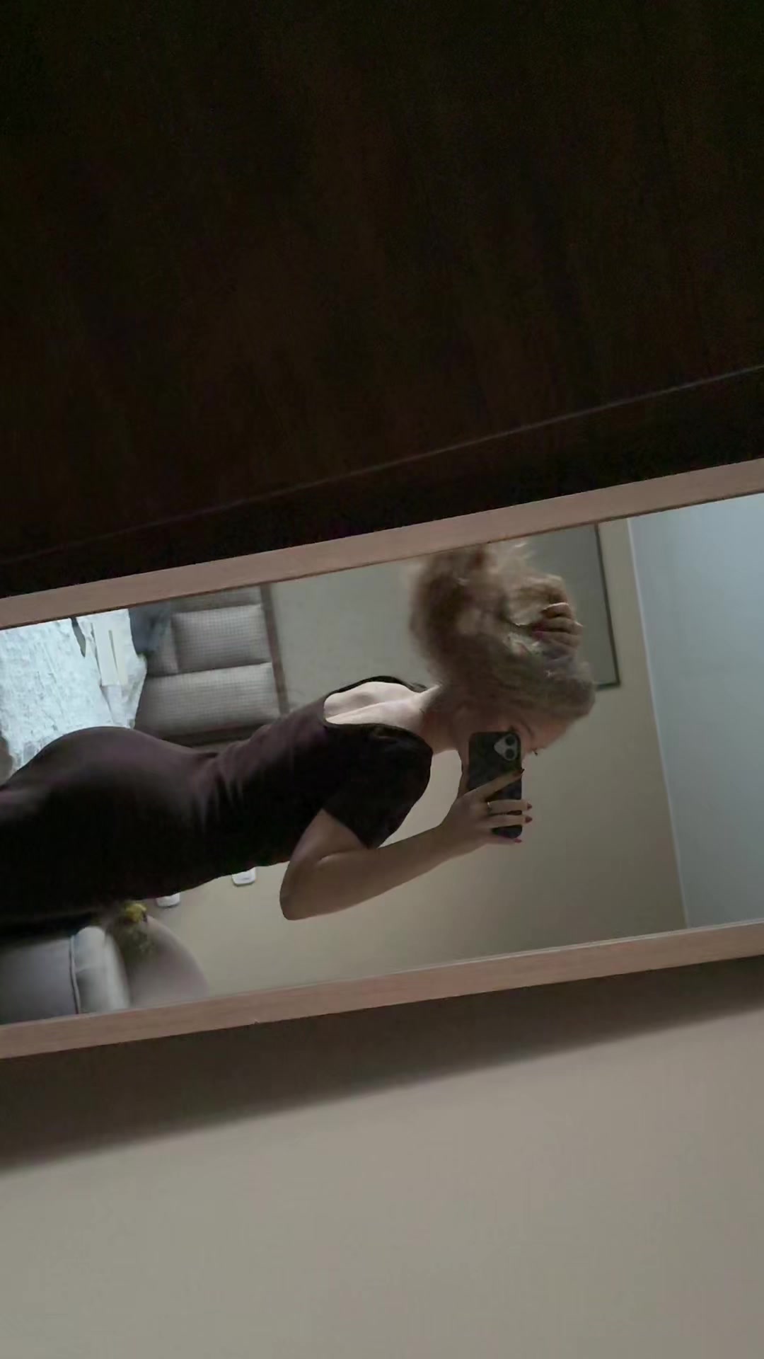 @v1shny