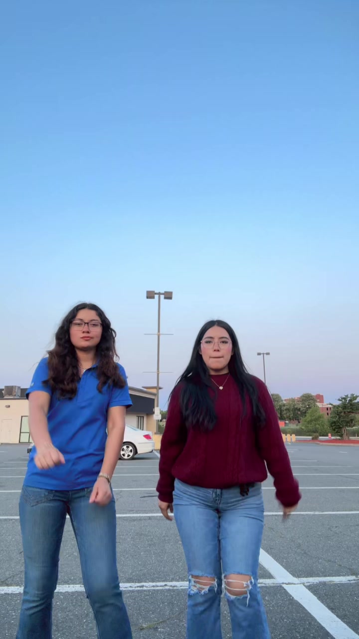 @Emii🍇