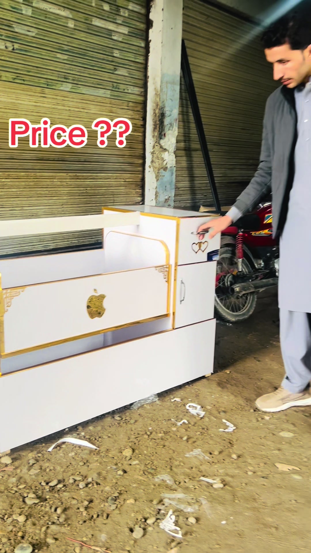 @Tawanii Khan