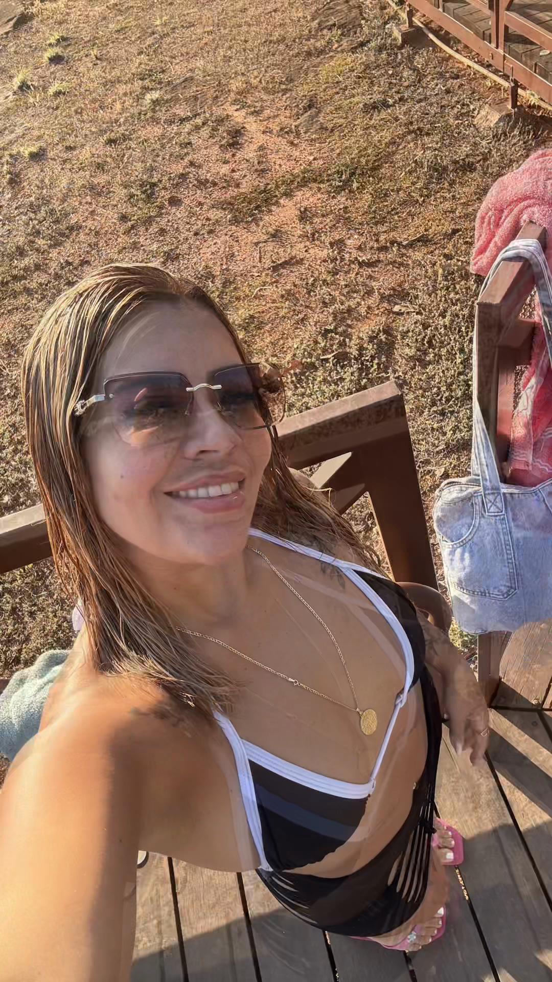 @Tha&iacute;s Priscila