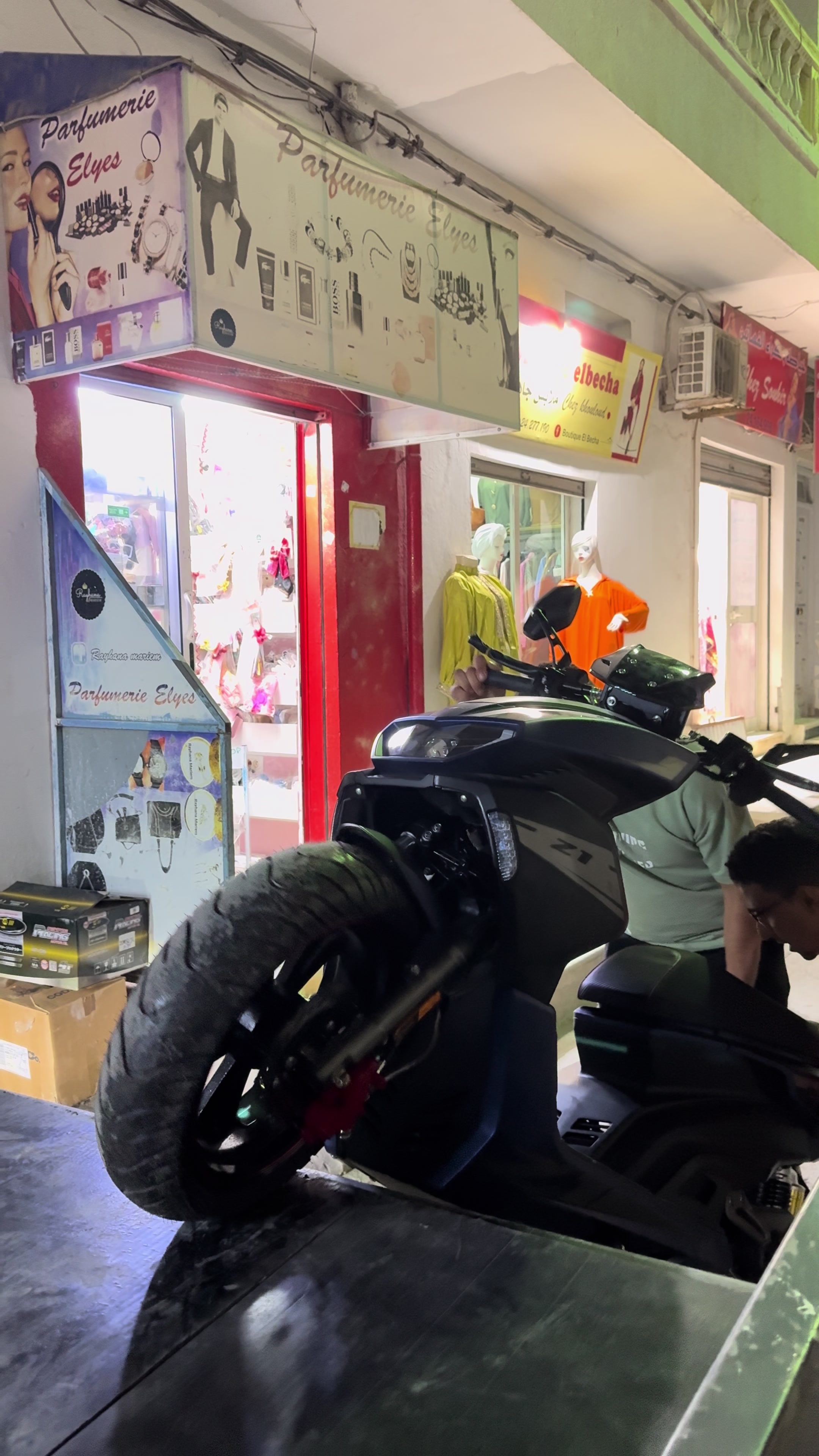 @🏍️ Houssem Caza Moto TN
