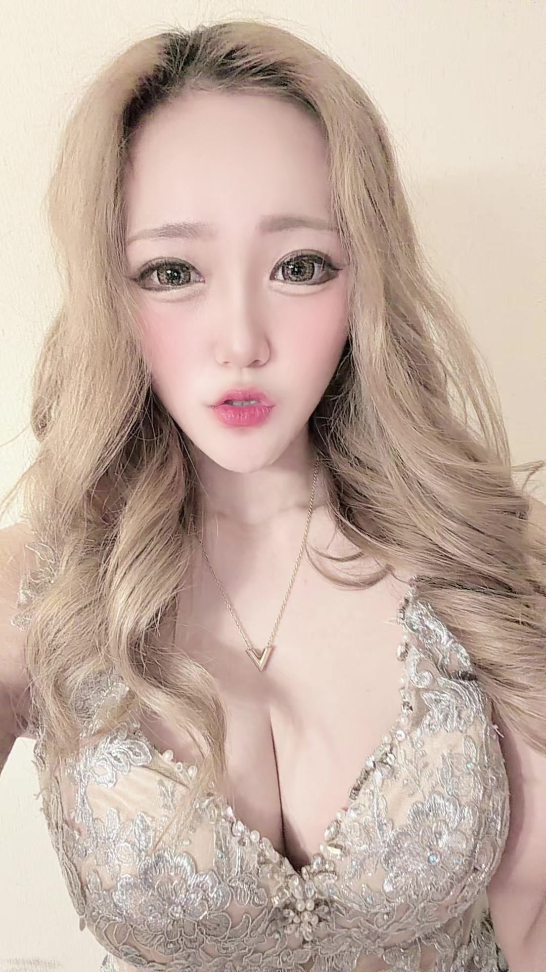 @𝓡𝓸𝓵𝓪𝓷👠🎉