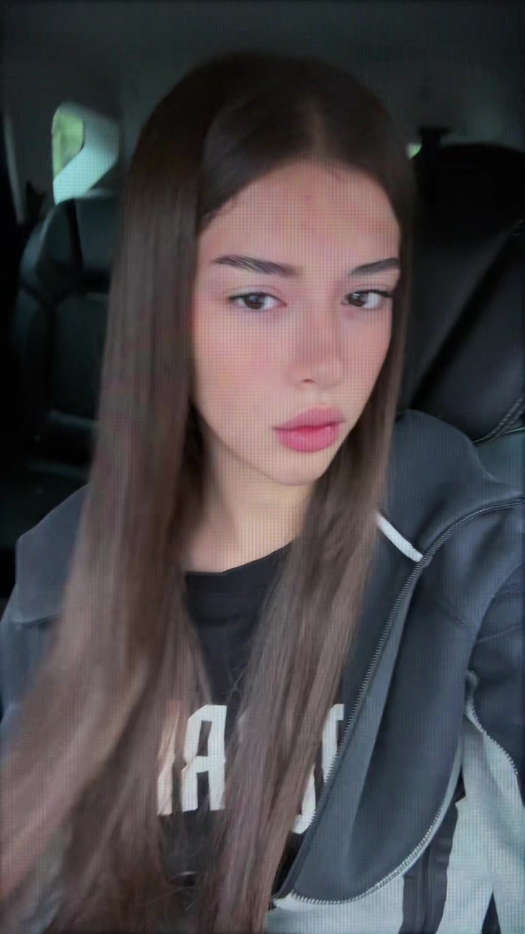 @𝐢𝐯𝐨𝐧𝐢𝐜𝐚