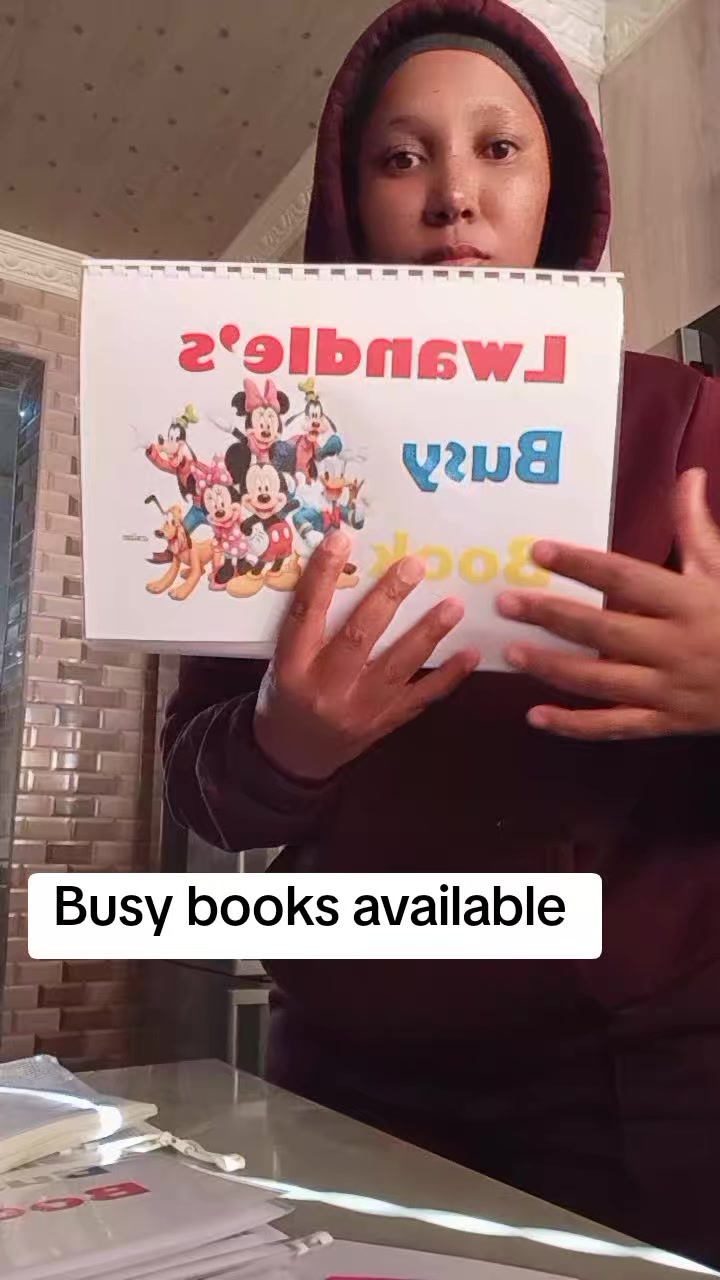 @Caroline || Selling books 📚📚