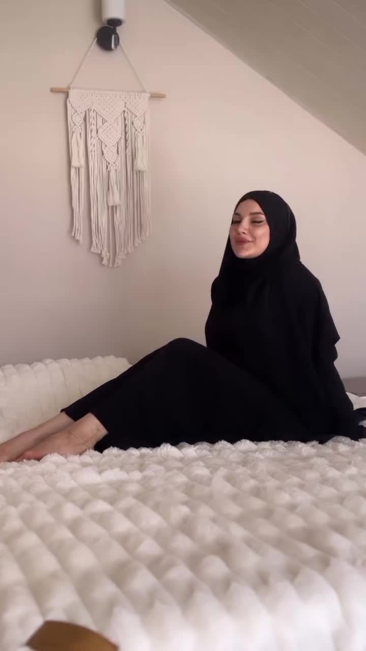@🖤