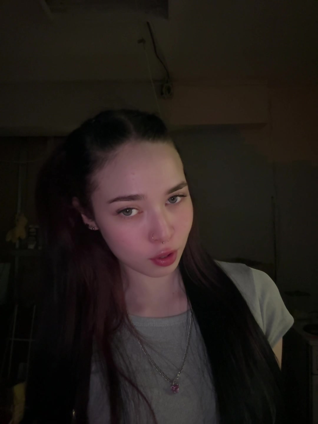 @_alish_