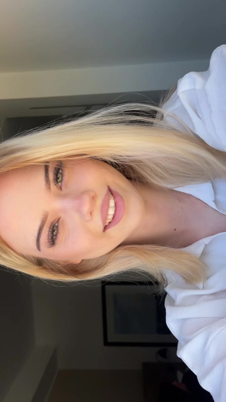@️ella