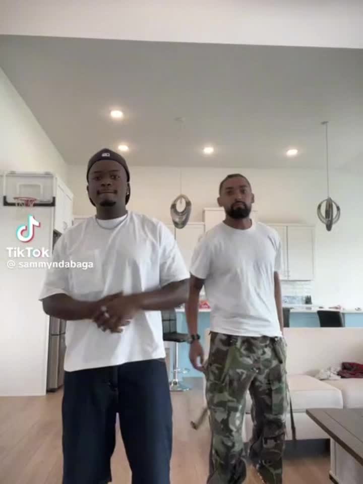 @CJ🫦