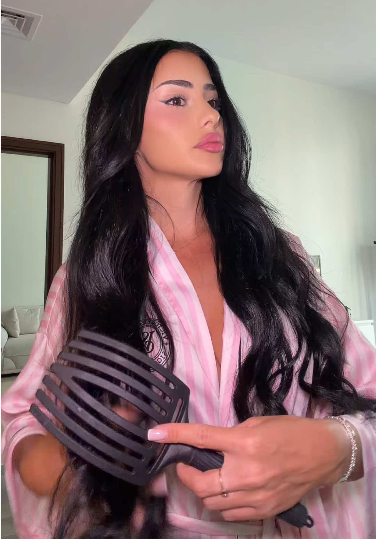 @DANIELA