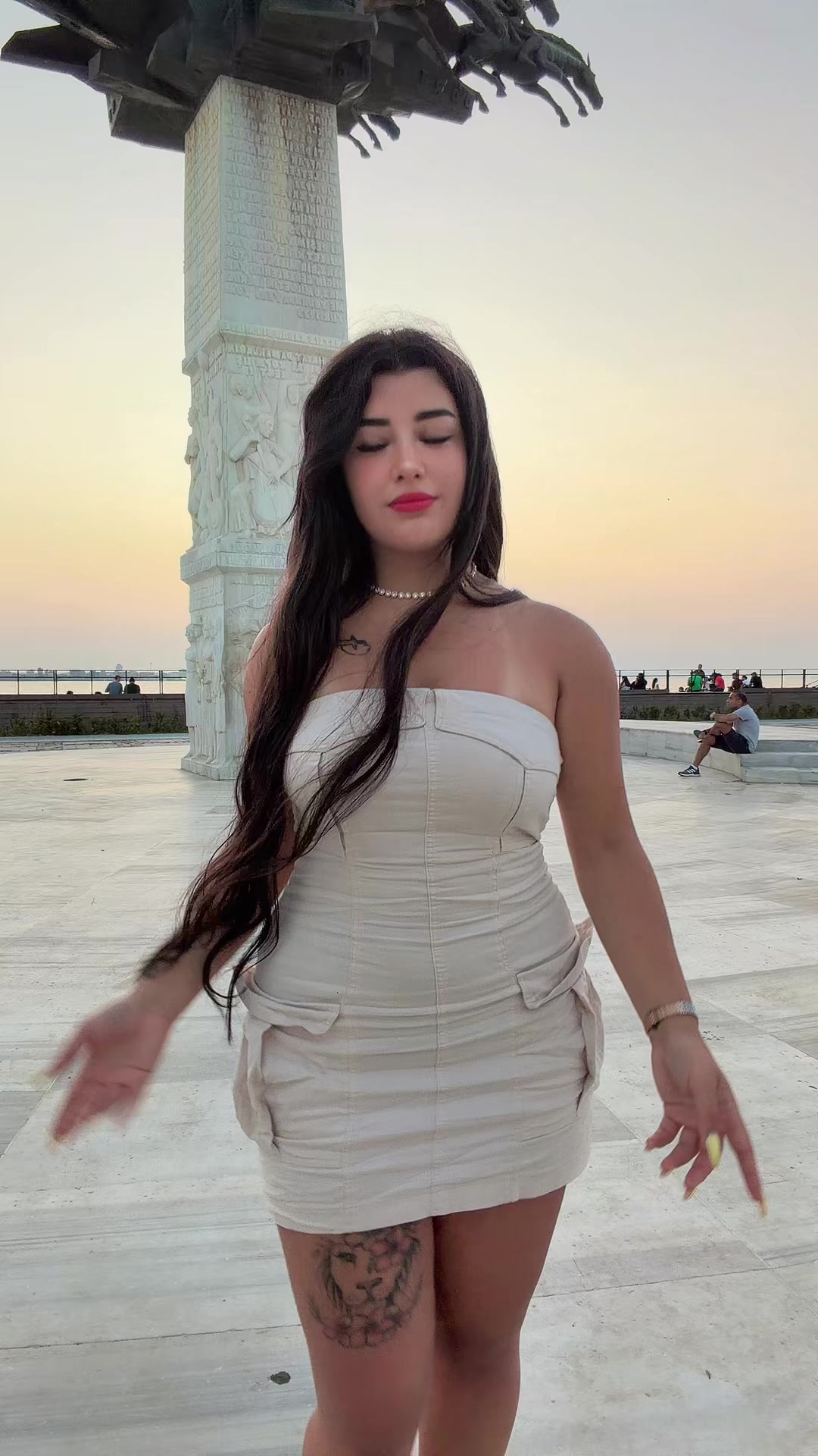 @GÖZDE AKGÜN