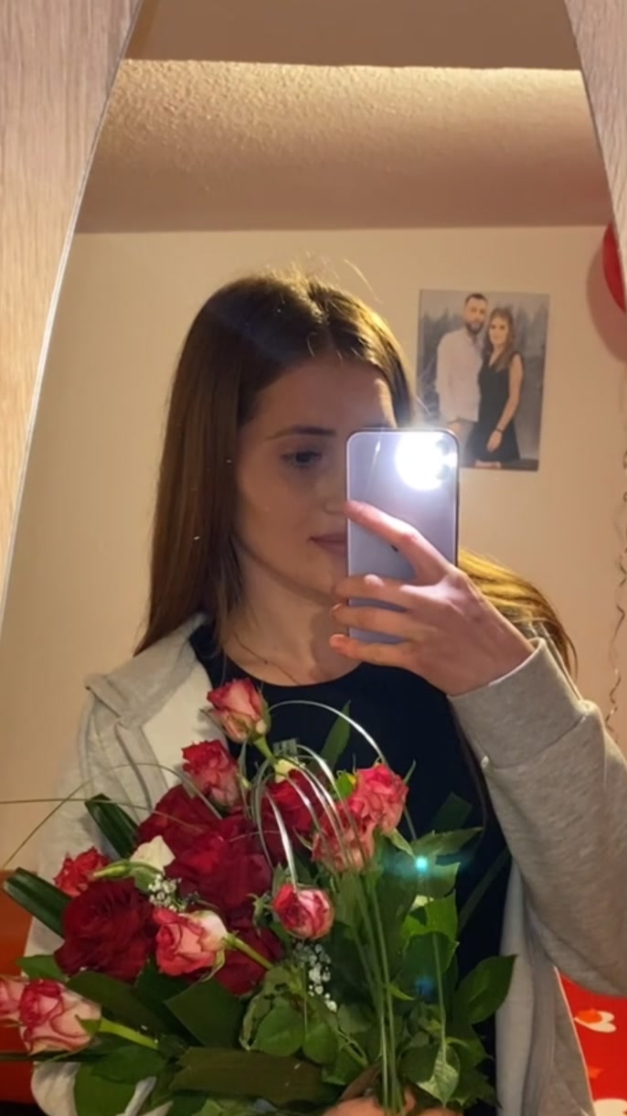 @DanielaIchim