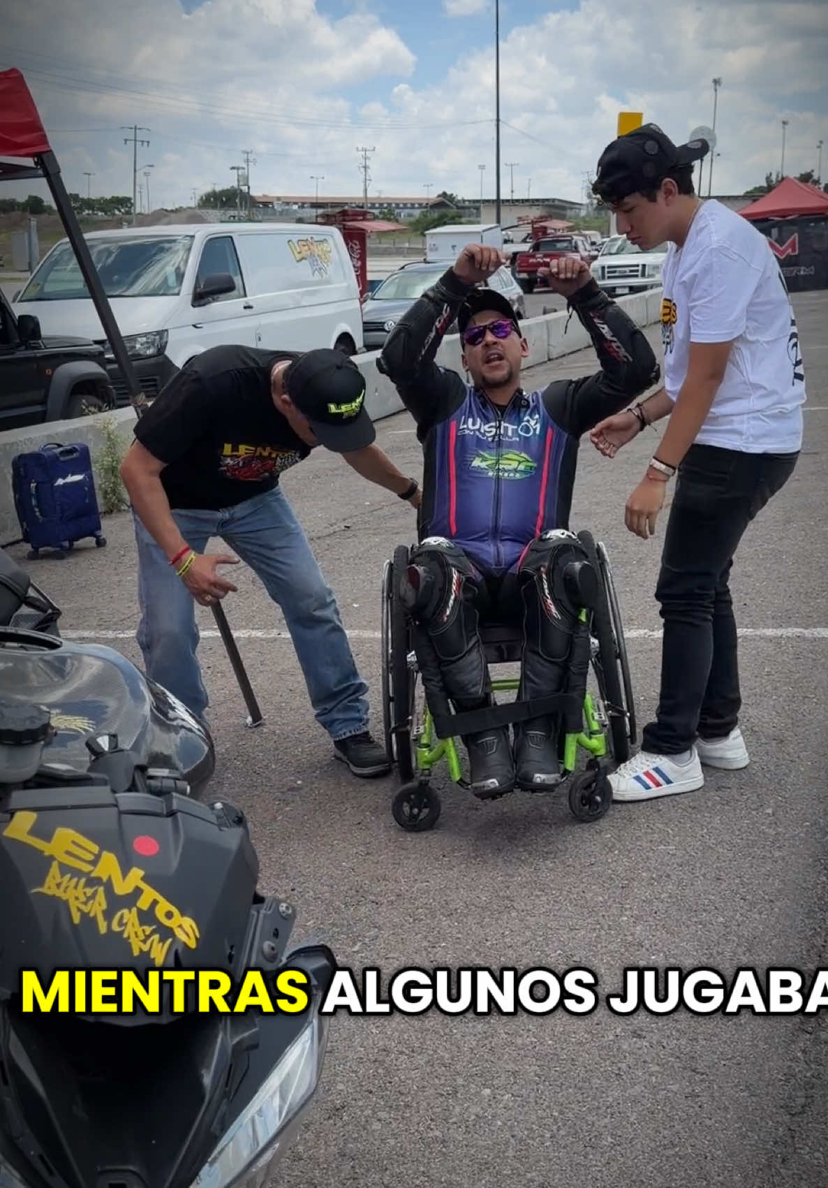 @Luisito con su silla