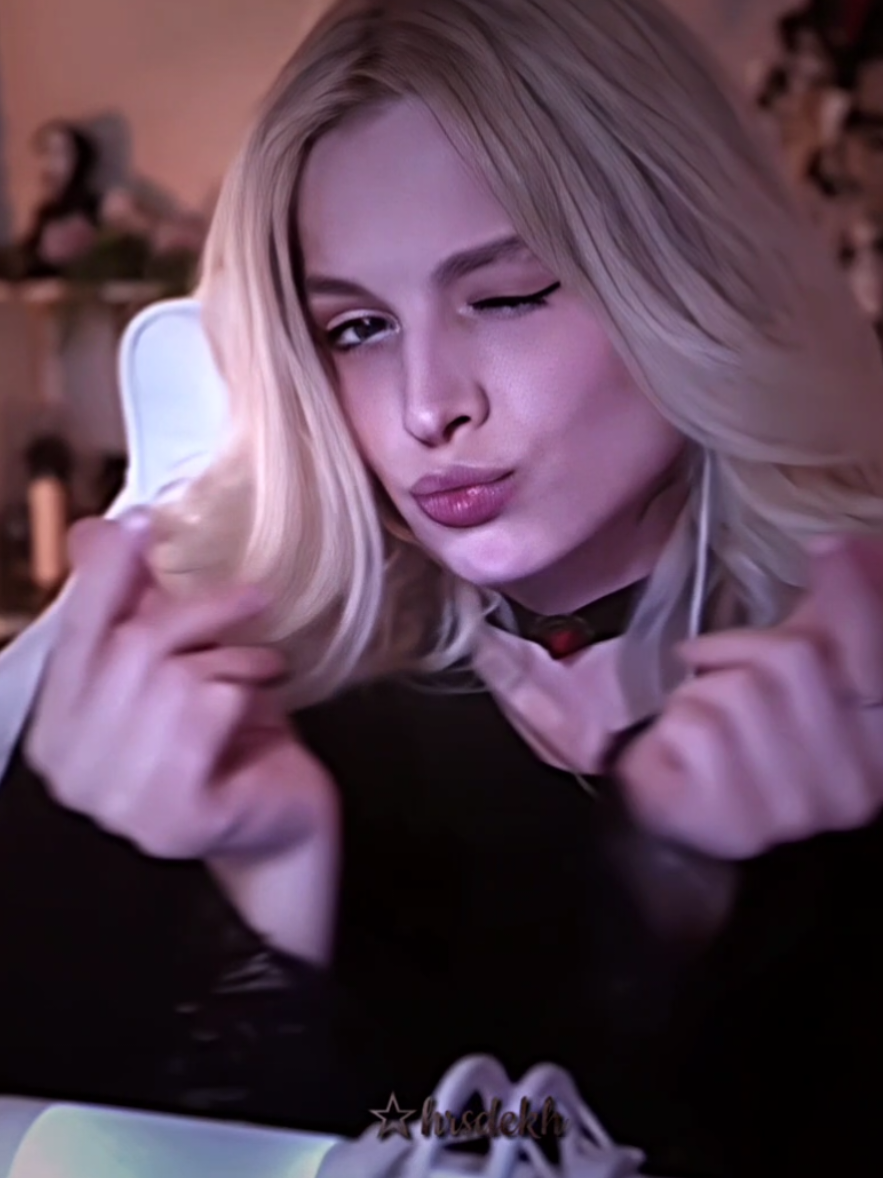 @𝐥𝐚𝐯𝐢𝐧𝐢𝐚 𝐫'.🖤