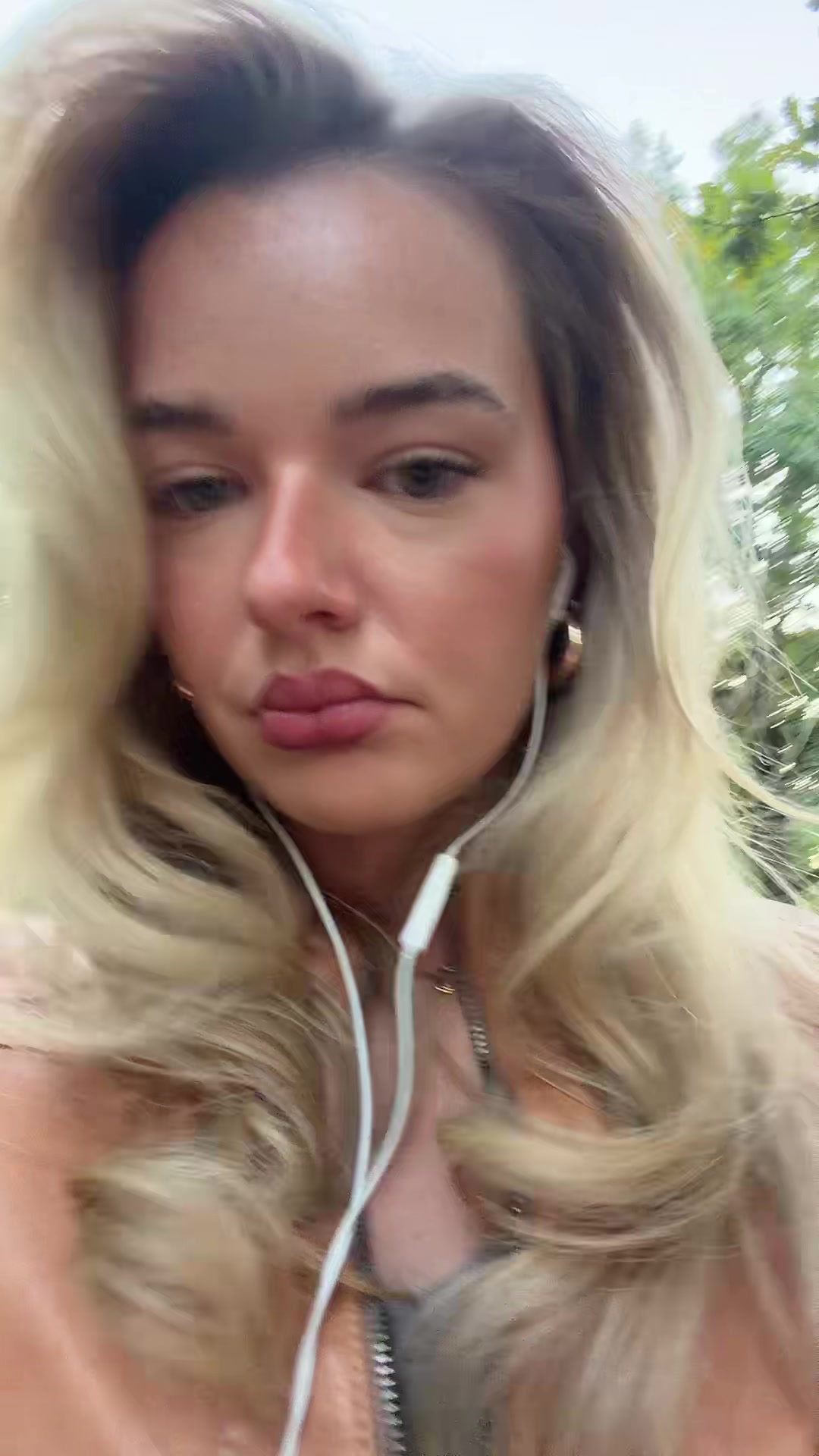 @Lara