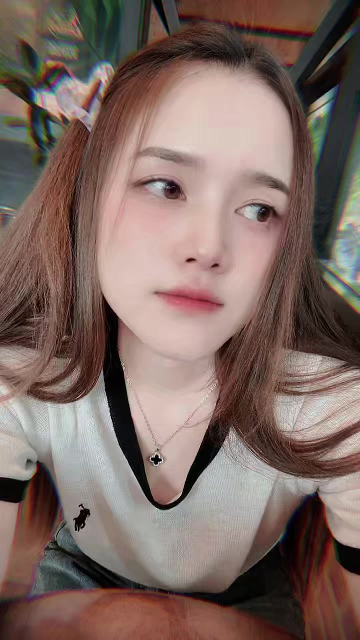 @Sujitra Sreesin