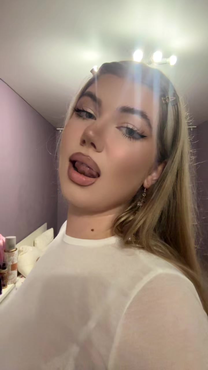 @🦋🤍