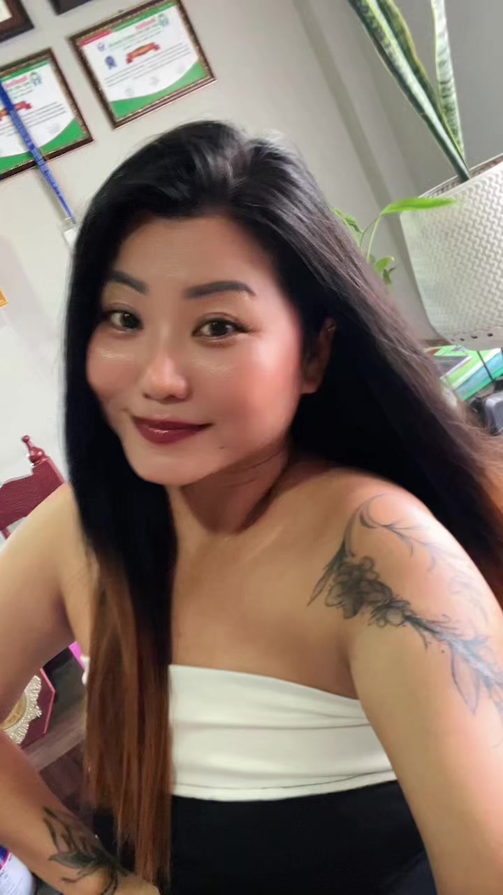 @गंगा थुलुंग 🍀🧿