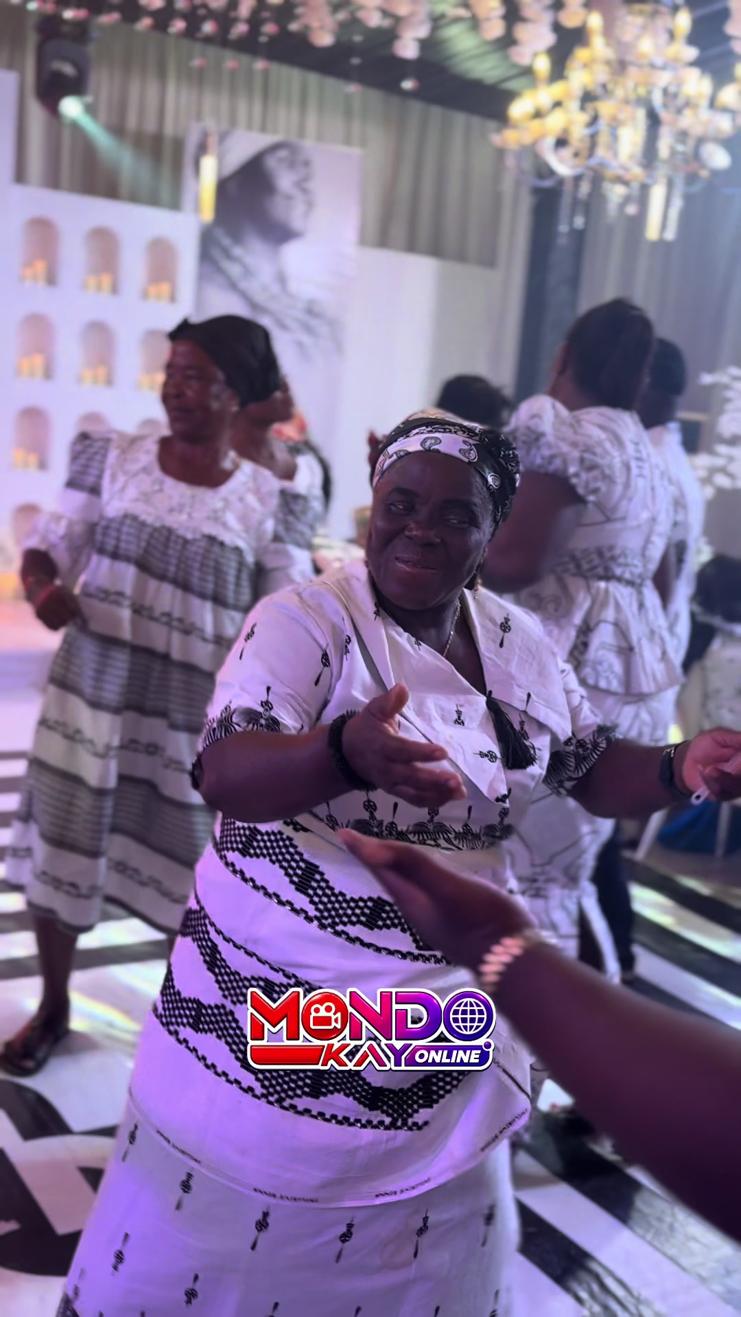 @Mondo Kay Online