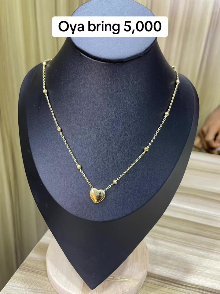 @R2Wear Outfits and Jewelries