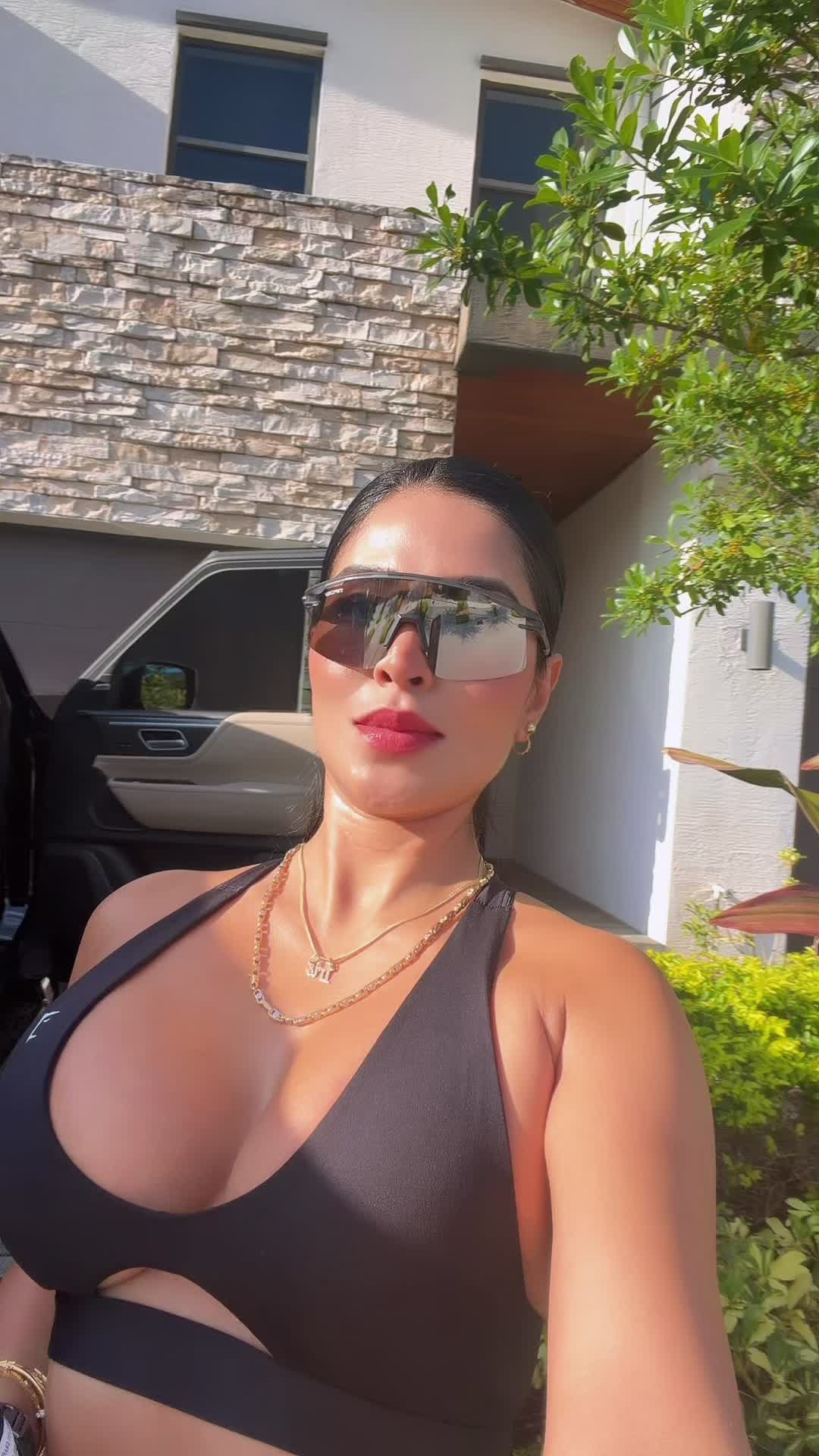 @Iris cardenas🖤✨