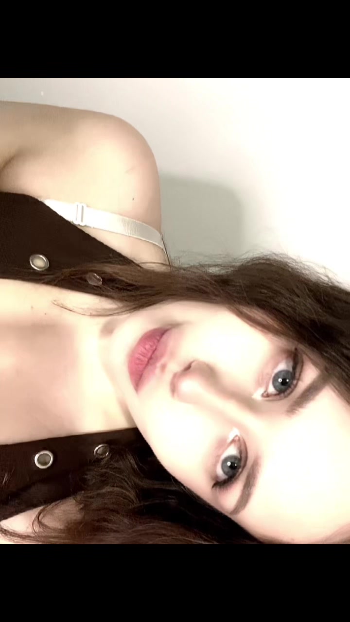 @Helen👄🪽