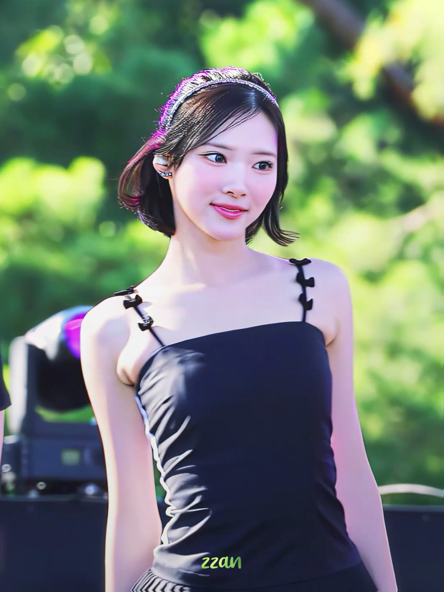 @𝟐s`zzan