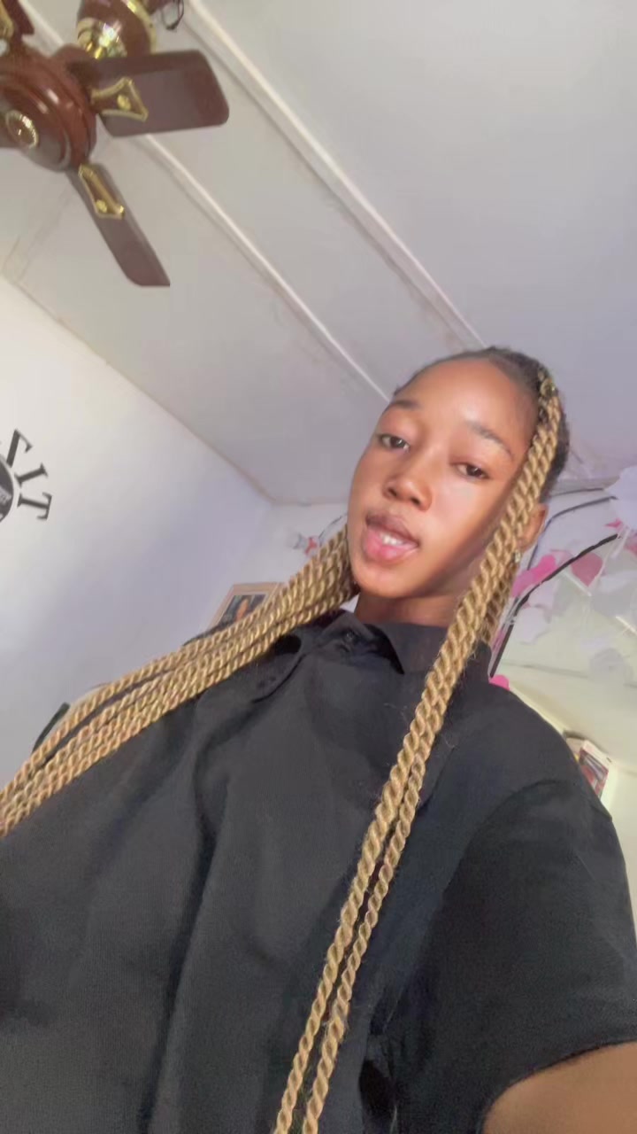 @tizzybeauty11