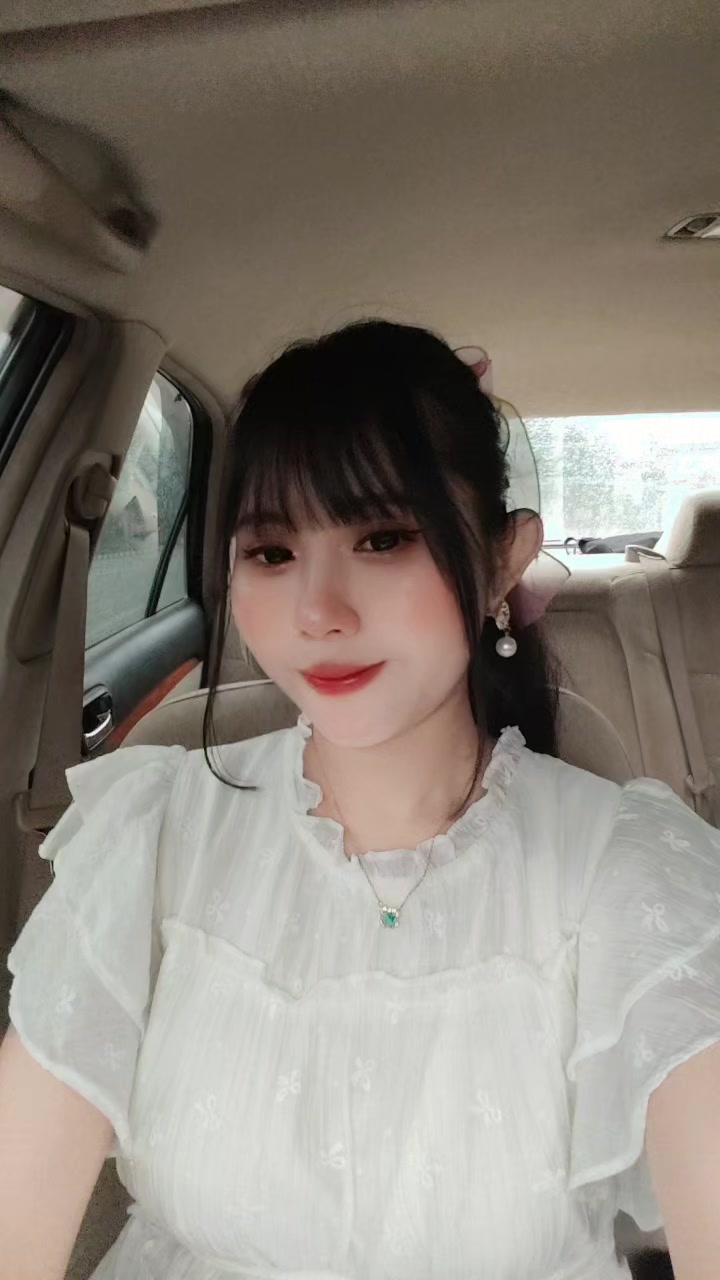 @Hnin Htet Aung
