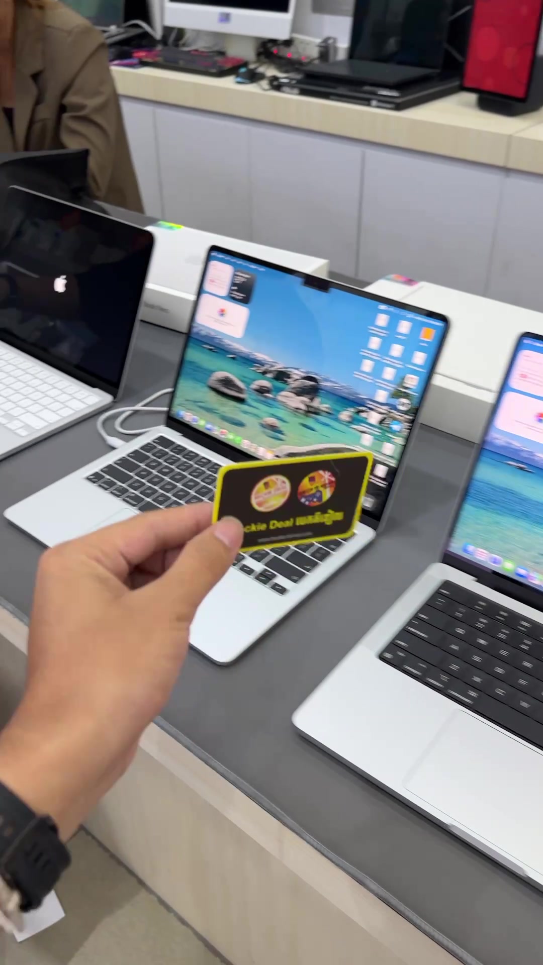 @Beckie Deal Computer បេកគីឌៀល