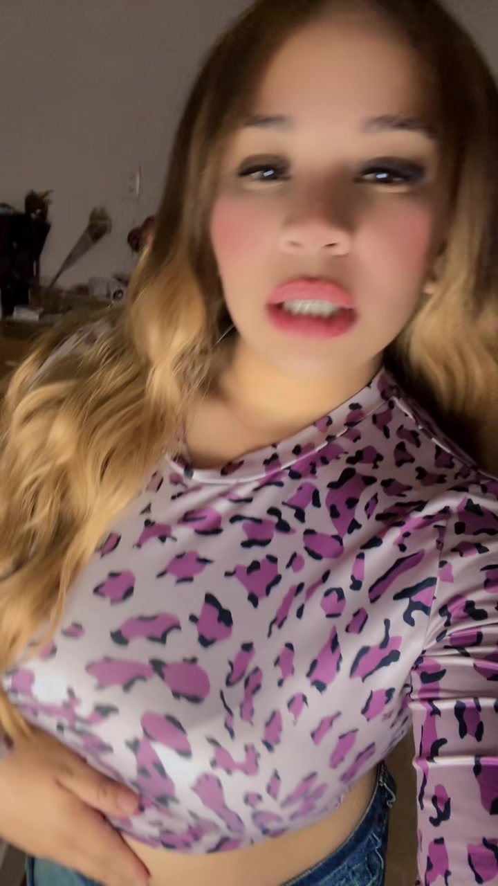 @karliitha🦂