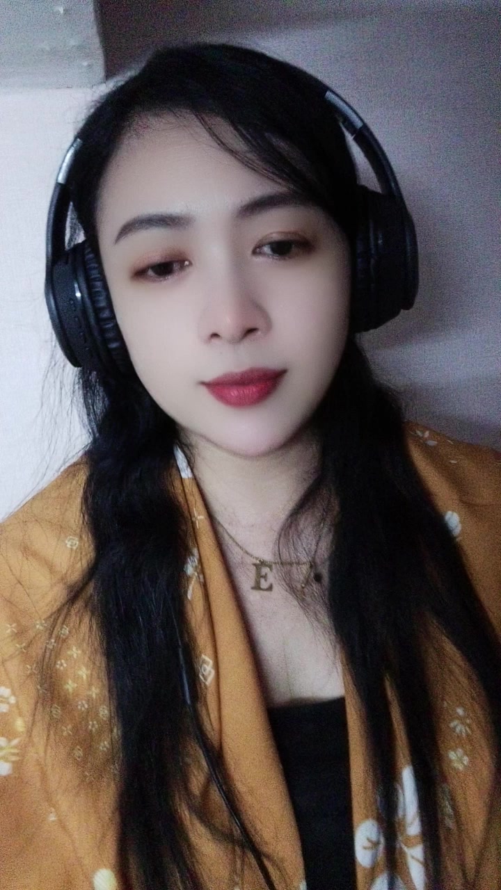 @Ling Ling🇲🇨🇭🇰