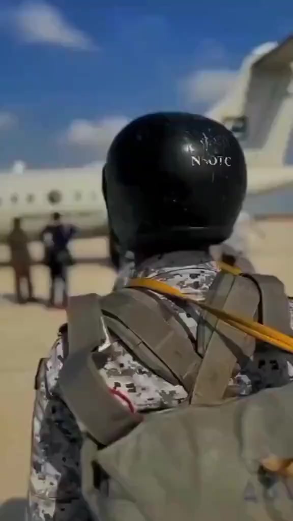@Navy officer โ๐ต๐ฐ