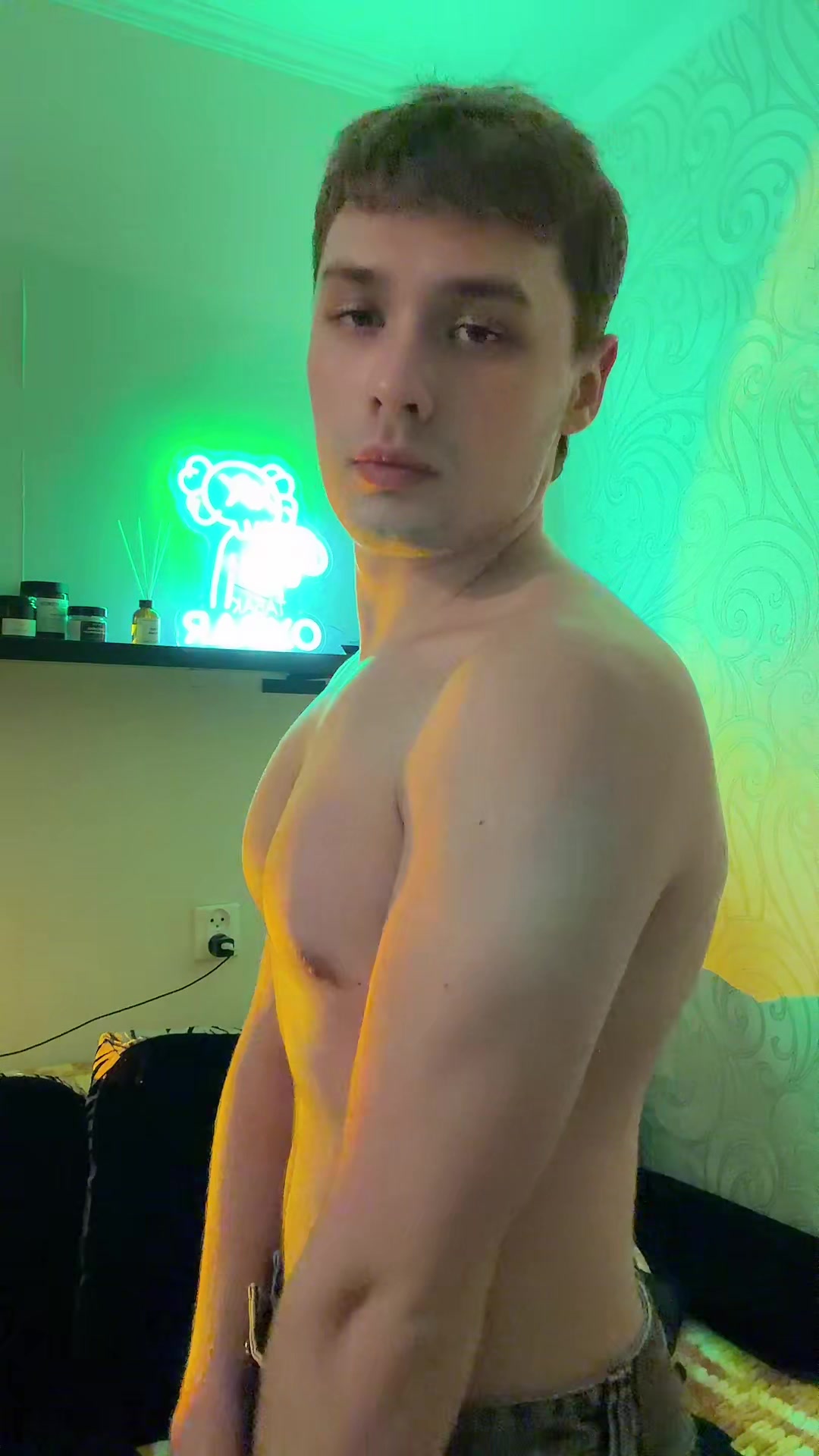 @Артем