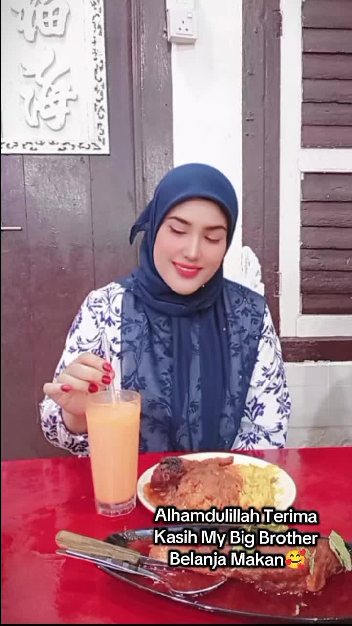 @✿نور محايزا✿(。◕‿◕。)