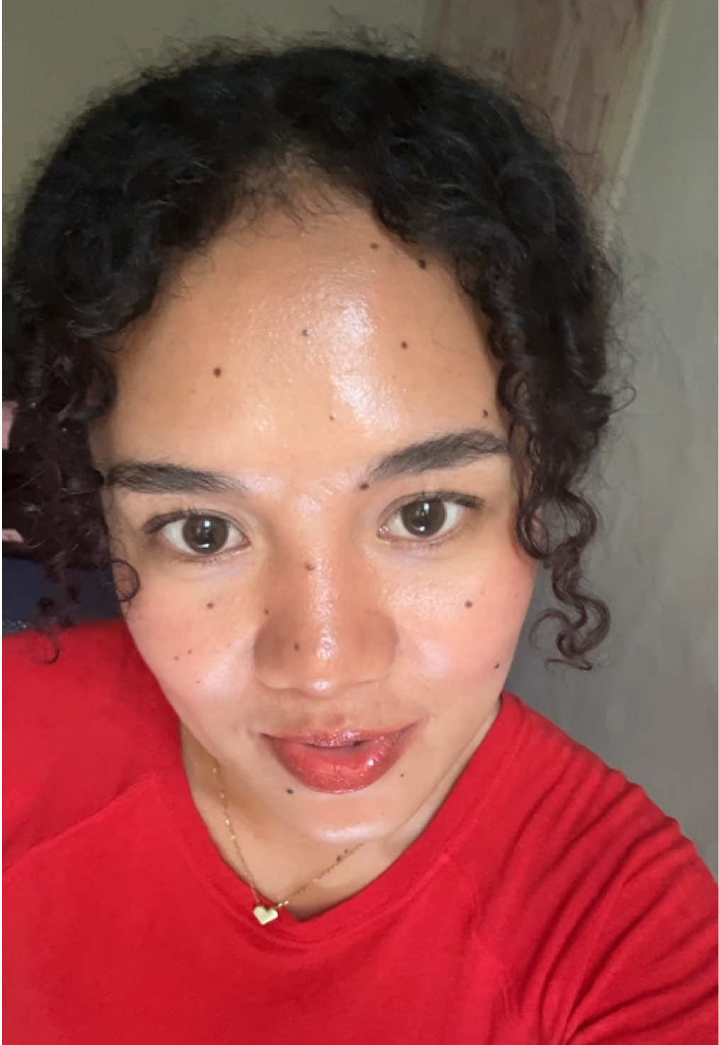 @veenique_